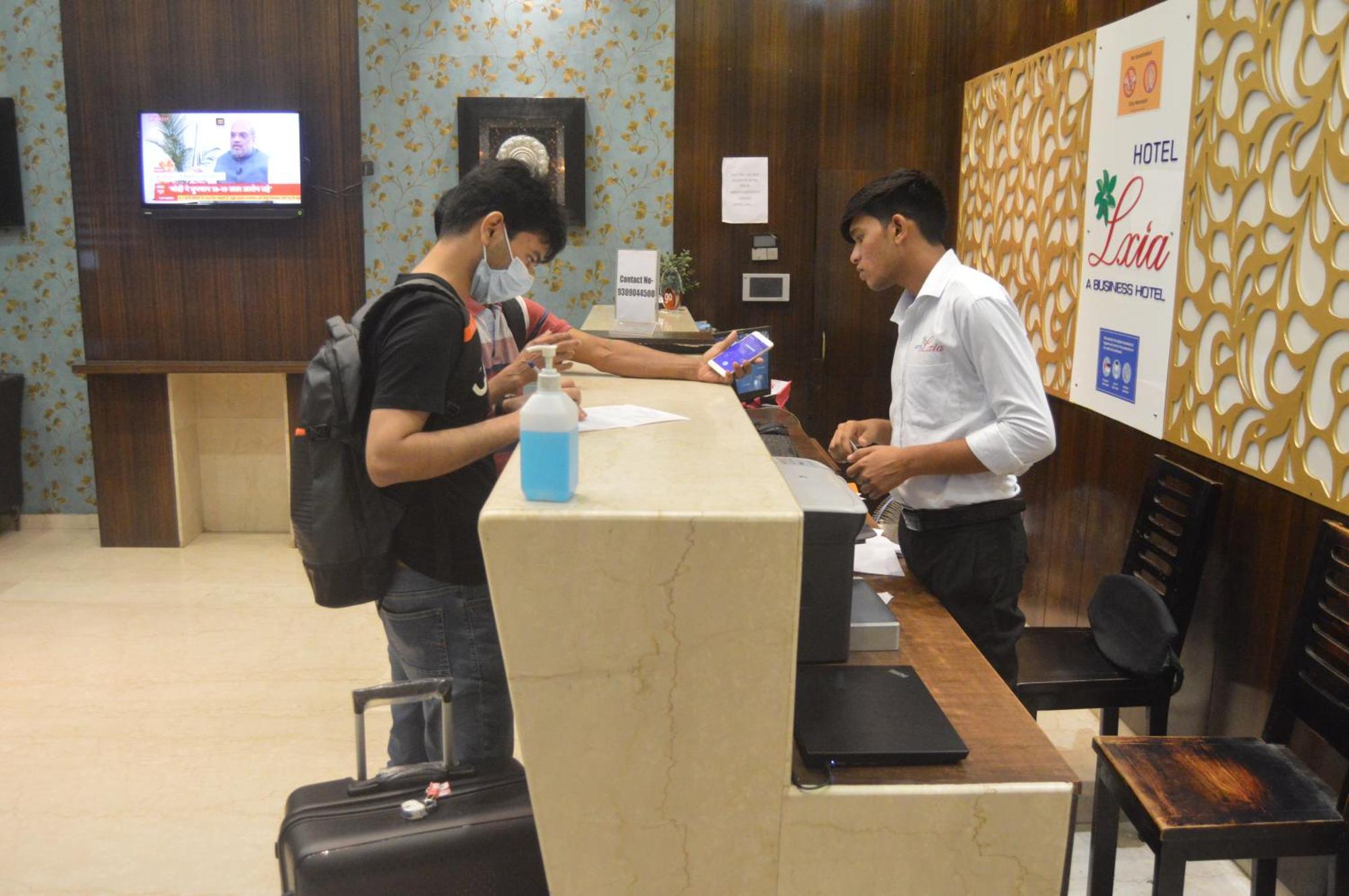 Hotel Lxia Hinjewadi - Indian Nationals Only Pimpri-Chinchwad Экстерьер фото