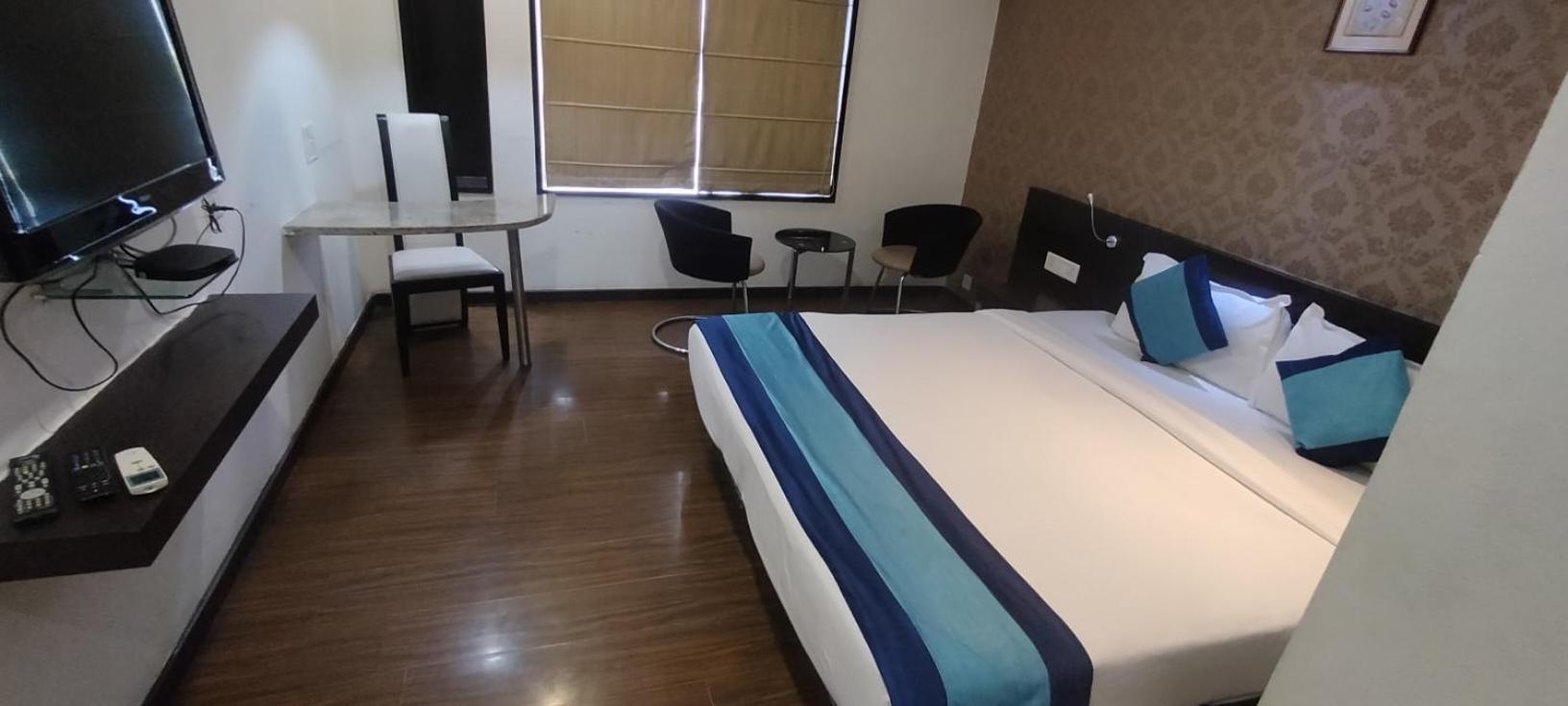 Hotel Lxia Hinjewadi - Indian Nationals Only Pimpri-Chinchwad Экстерьер фото