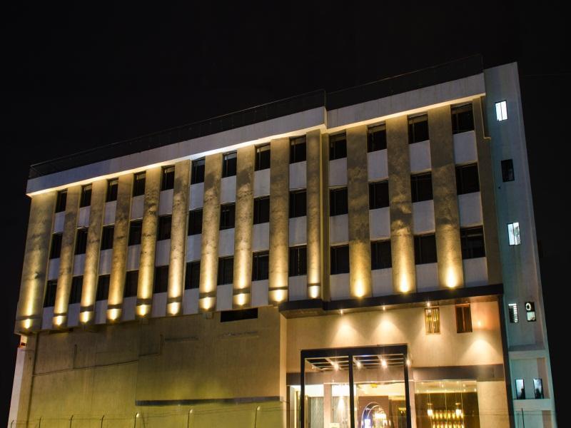 Hotel Lxia Hinjewadi - Indian Nationals Only Pimpri-Chinchwad Экстерьер фото
