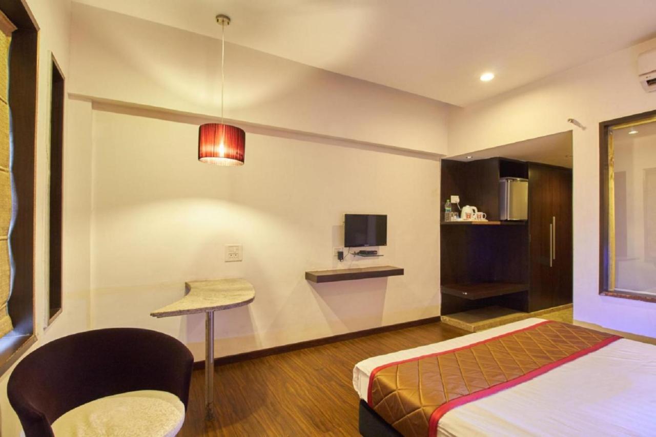Hotel Lxia Hinjewadi - Indian Nationals Only Pimpri-Chinchwad Экстерьер фото