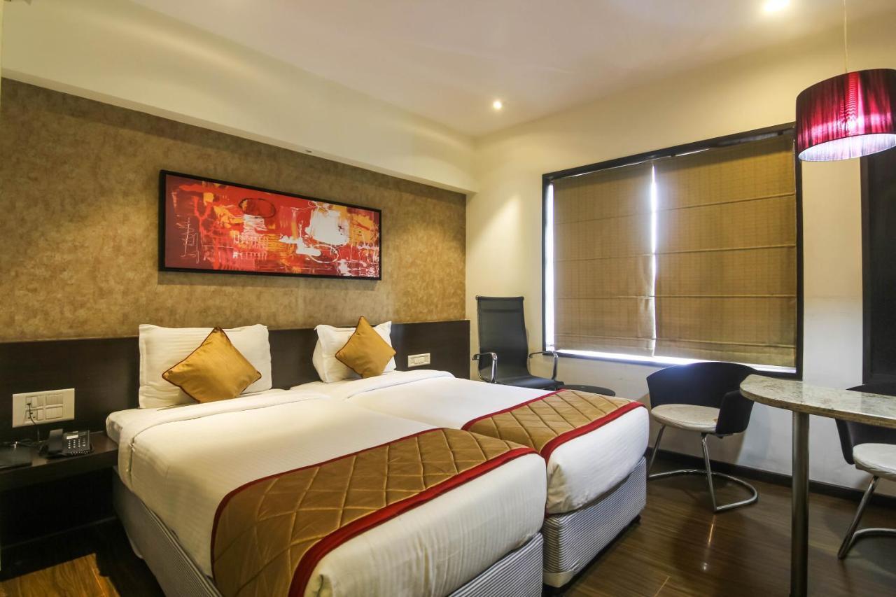 Hotel Lxia Hinjewadi - Indian Nationals Only Pimpri-Chinchwad Экстерьер фото